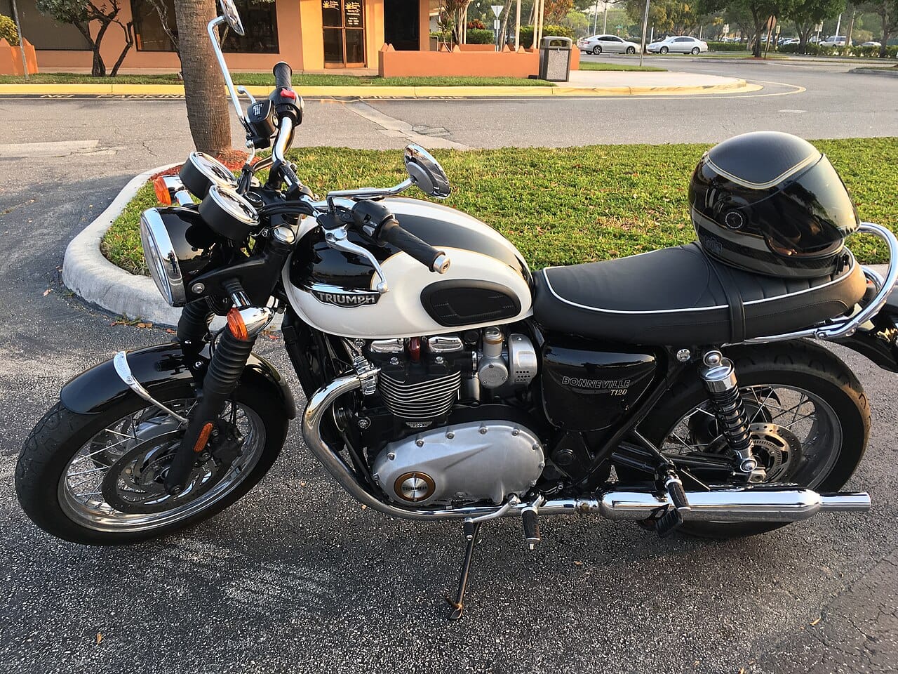 2017 Triumph Bonneville T120, ფოტო 1